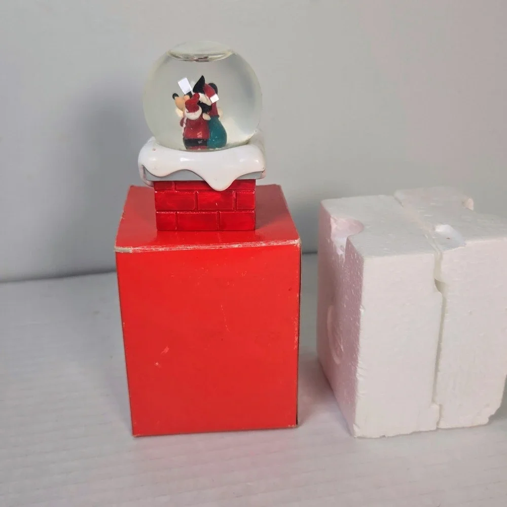Disney Mickey Mouse‎ Snow Globe 2002 JCPenney Christmas Chimney